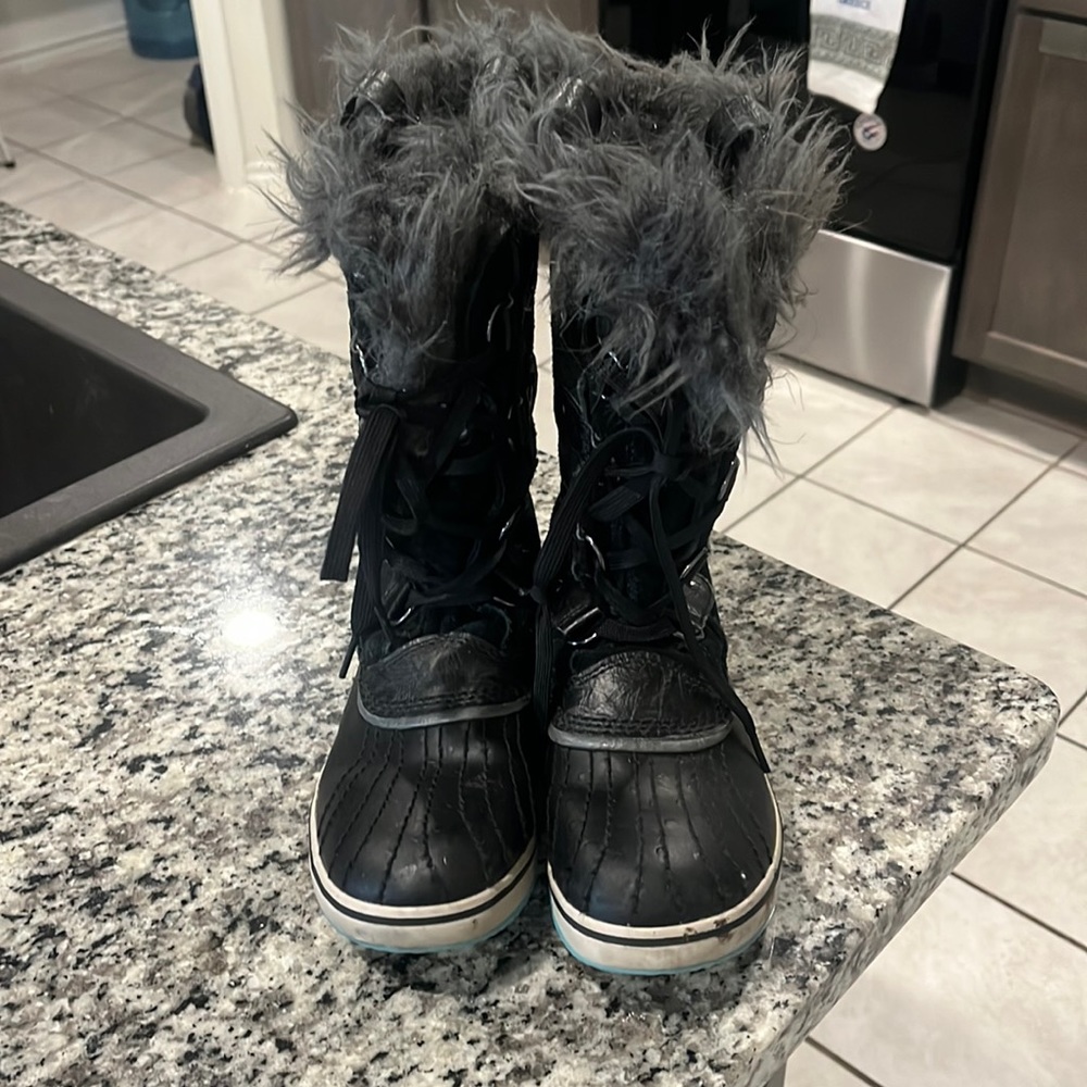 Sorel kids winter boots